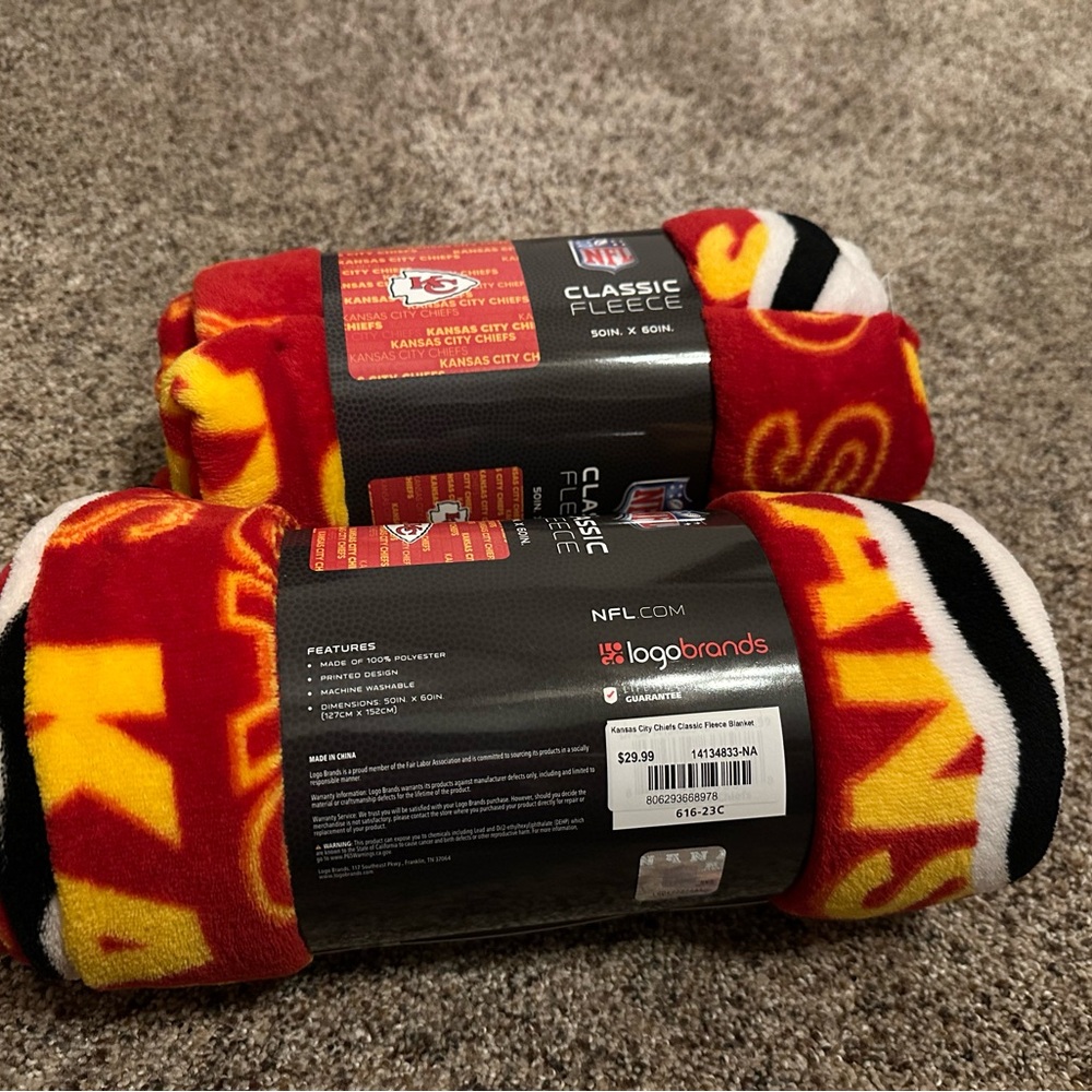 2 NFL Chiefs blankets